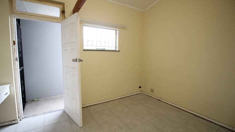 1 Bedroom Property for Sale in Cambridge Eastern Cape